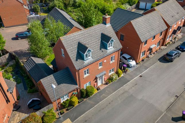 Ross Drive, Stamford PE9 5 bed detached house for sale