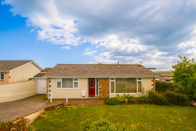 2 Whitestone Road, Bodmin, PL31 1PE 3 bed detached bungalow for sale