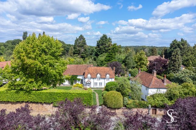 Bagshot Road, Chobham, GU24 4 bed detached house for sale