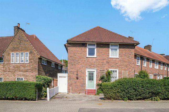 Swinburne Road, London 3 bed house for sale
