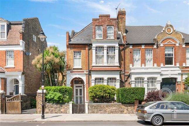 6 bedroom semi-detached house for sale
