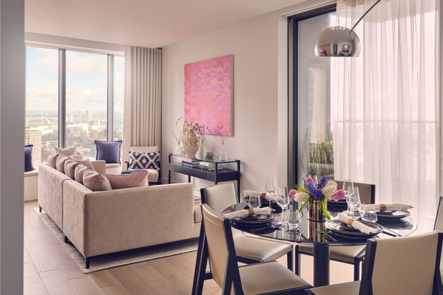 Park Drive, Canary Wharf, E14 2 bed apartment for sale