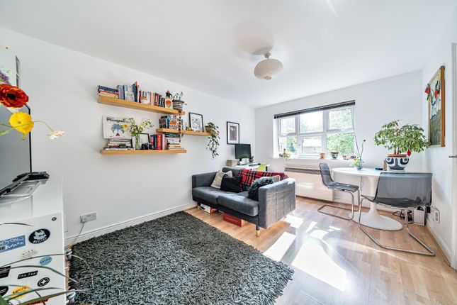Basevi Way, London, SE8 1 bed apartment for sale