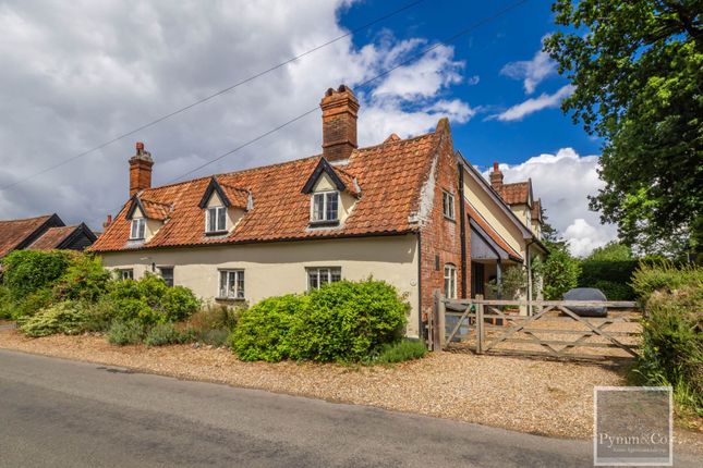 The Street, Norwich NR15 5 bed cottage for sale