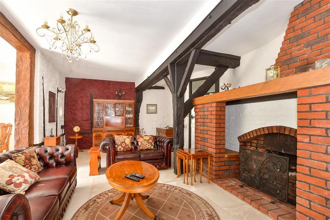 4 bed detached house