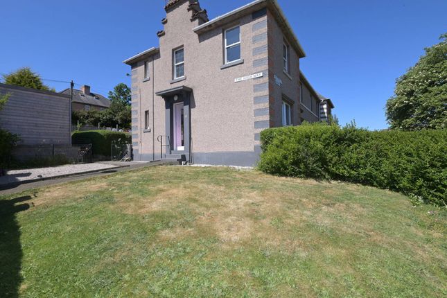 61 Northfield Avenue, Northfield... 2 bed flat for sale