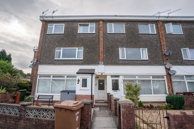 Porset Drive, Caerphilly CF83 3 bed maisonette for sale