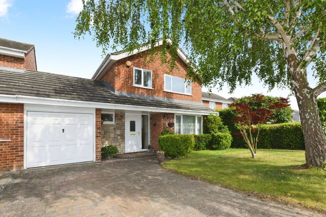 3 bedroom link detached house for sale