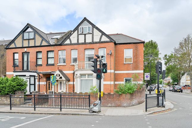 Greenford Avenue, Hanwell, London, W7 6 bed house for sale