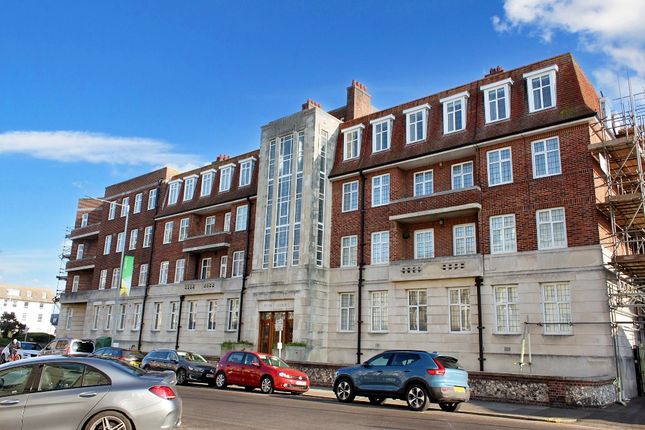 3 bed flat