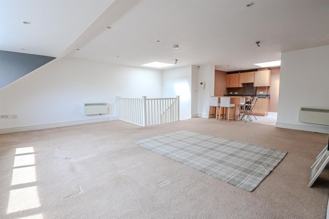 Woodthorpe Drive, Woodthorpe, Nottingham 2 bed apartment for sale