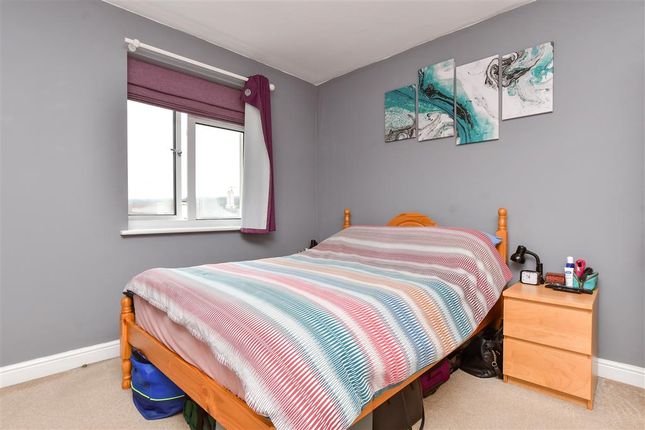 Church Street, Dorking, Surrey 3 bed flat for sale