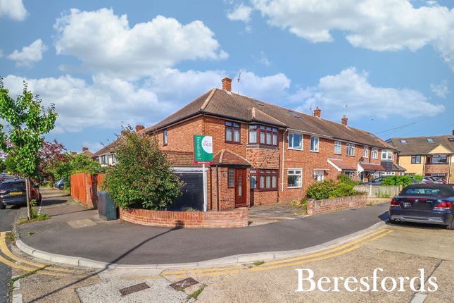 Plover Gardens, Upminster, RM14 3 bed end of terrace house for sale
