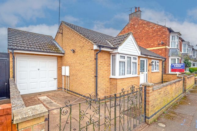 2 bed detached house