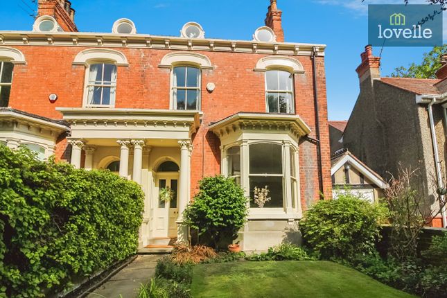 Abbey Road, Grimsby DN32 5 bed end of terrace house for sale