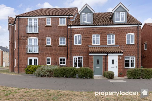3 bedroom town house for sale