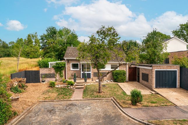 Warboys Road, Toft, Cambridge, CB23 2 bed detached bungalow for sale