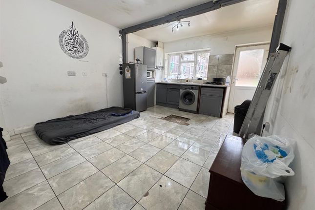 Edgware 3 bed terraced house for sale