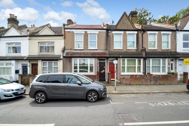 1 bedroom ground floor flat for sale