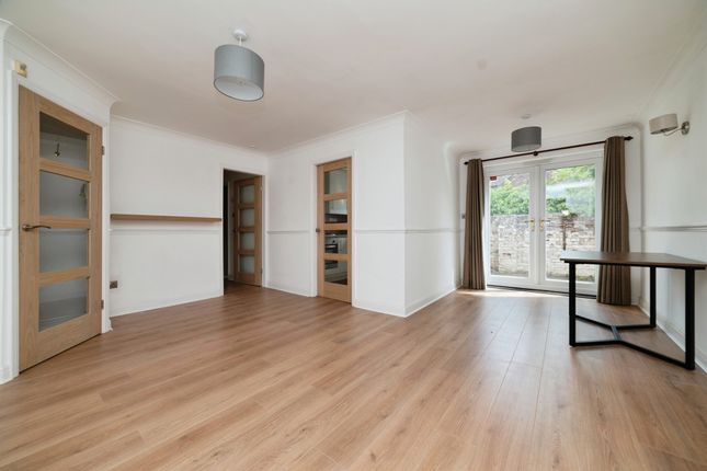 2 bed flat