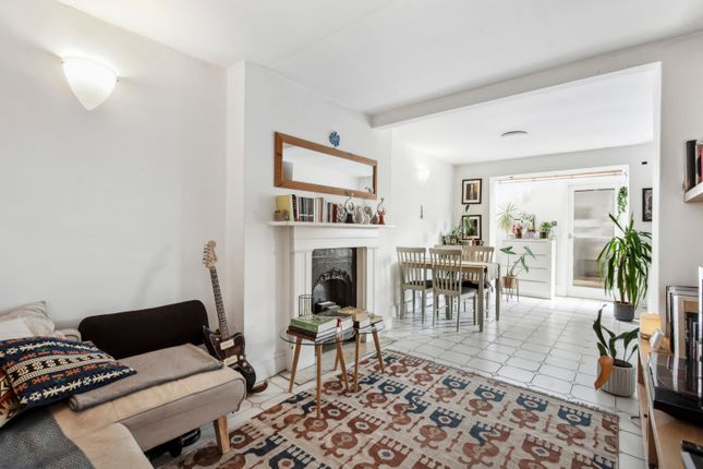 Lyme Street, Camden, London, NW1 2 bed apartment for sale
