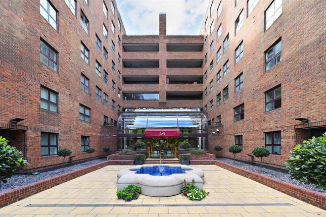 3 bedroom flat for sale