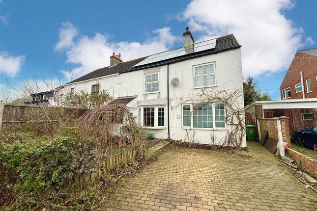Low Road, Repps With Bastwick, NR29 4 bed semi
