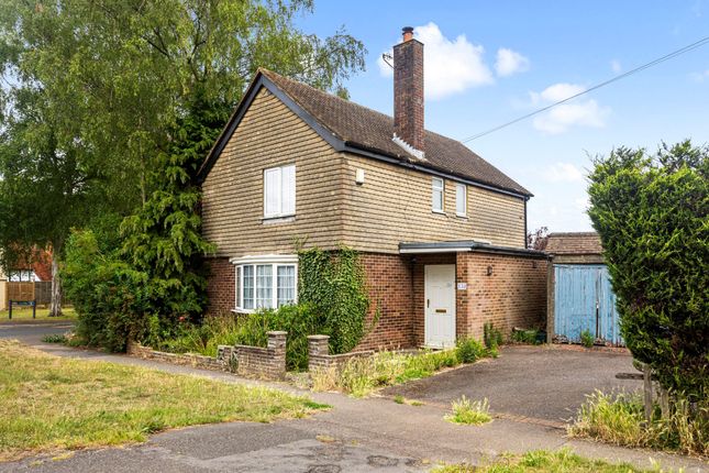 Lee Street, Horley RH6 3 bed detached house for sale