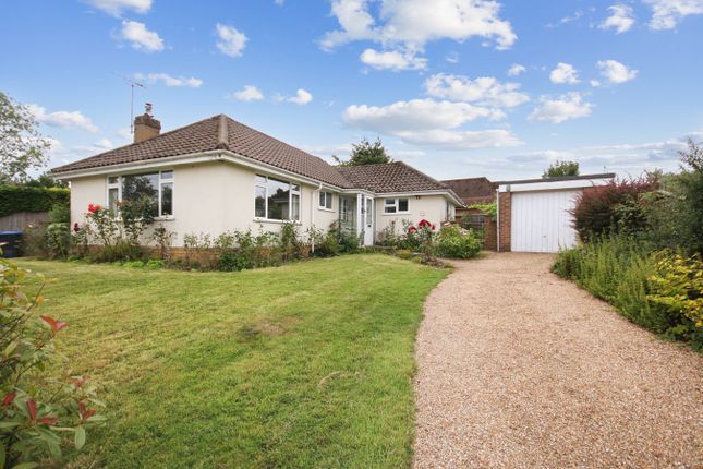 Highcroft Road, Sharpthorne, RH19 3 bed detached bungalow for sale
