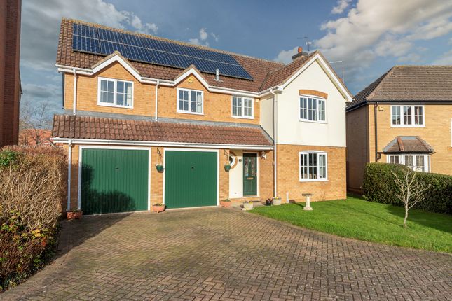 5 bedroom detached house for sale