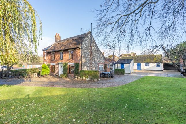 Martham 4 bed detached house for sale