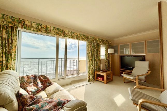 De la Warr Parade, Bexhill on Sea, TN40 3 bed flat for sale
