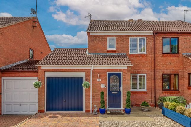 2 bedroom semi-detached house for sale