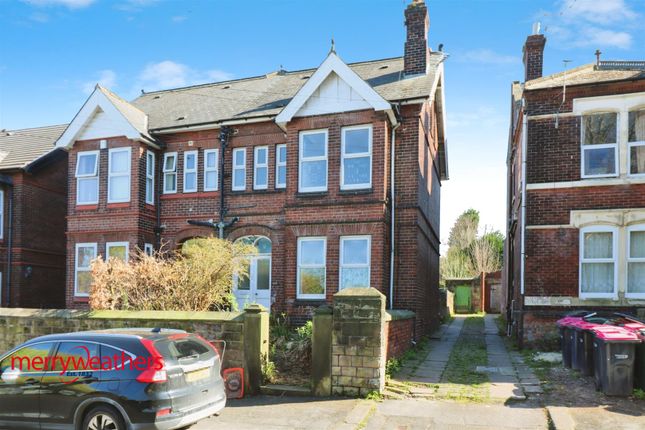 5 bedroom semi-detached house for sale