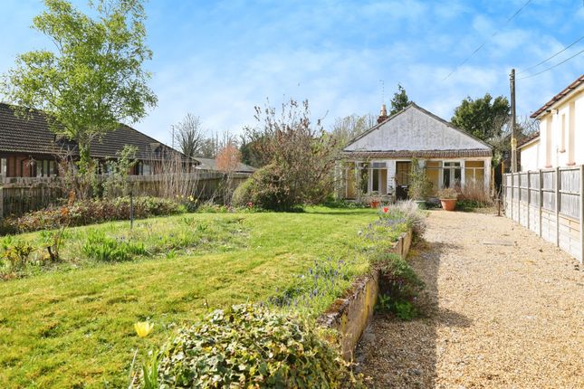 2 bedroom detached bungalow for sale