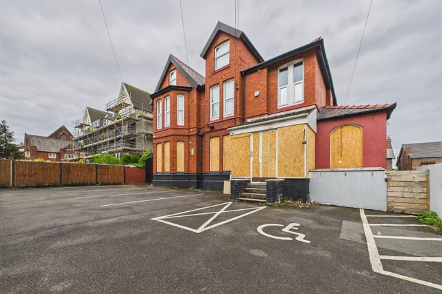 8 bedroom detached house for sale