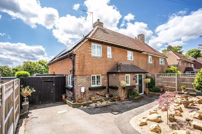 5 bedroom semi-detached house for sale