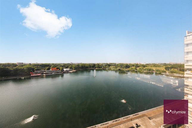 Hartslock Drive, London 3 bed flat for sale