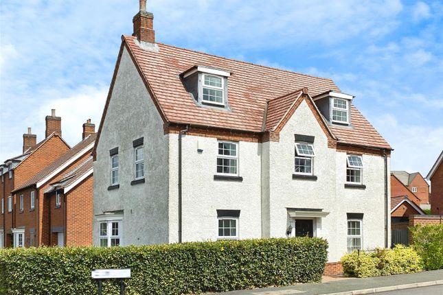 Keele Drive, Church Gresley DE11 5 bed detached house for sale