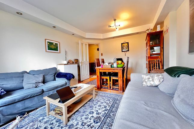 2 bed flat