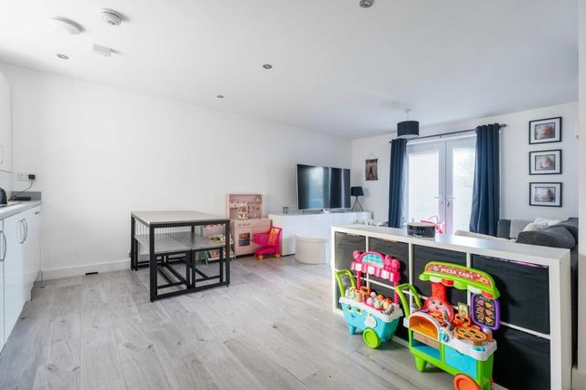 Caygill Terrace, Halifax 2 bed apartment for sale