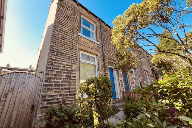 Lynndale Avenue, Huddersfield HD2 2 bed end of terrace house for sale