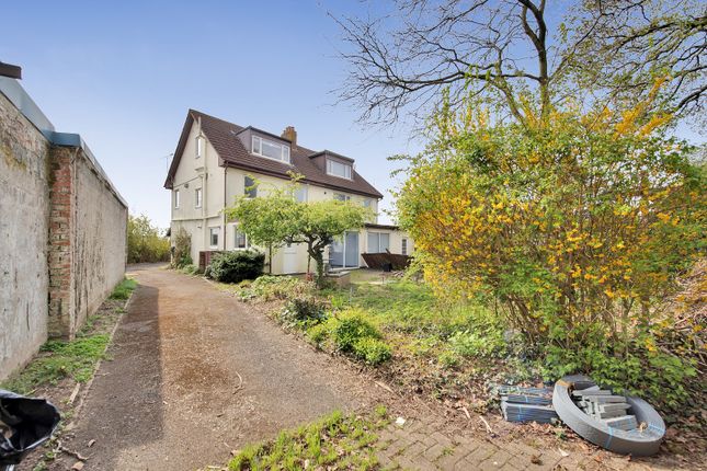The Grove, Rumney, Cardiff. CF3 3 bed semi