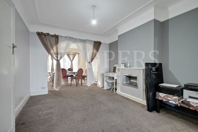Balnacraig Avenue, London, NW10 6 bed semi