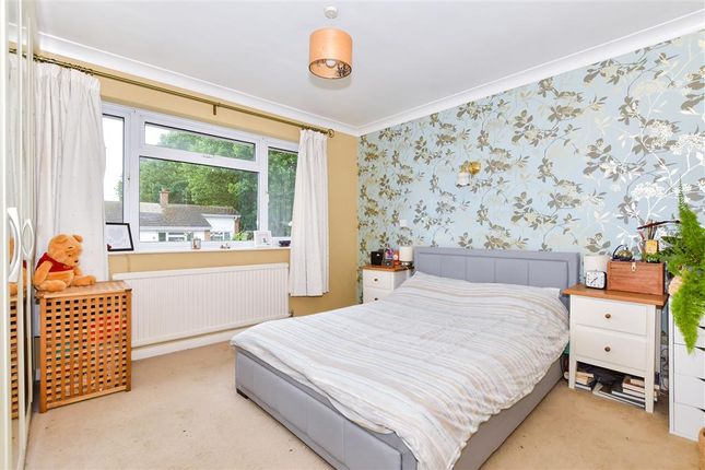 4 bed detached house