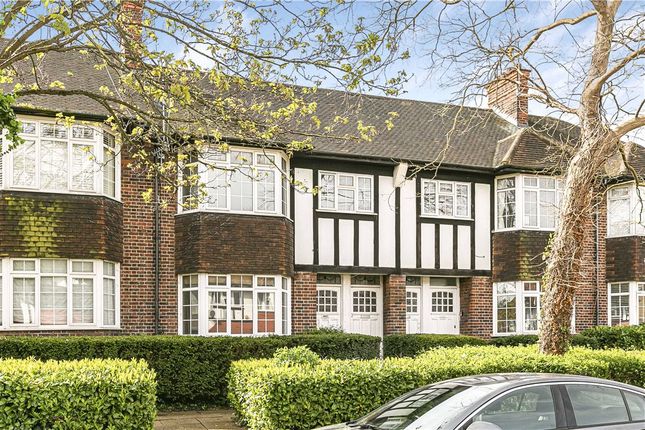Gracefield Gardens, London, SW16 2 bed maisonette for sale