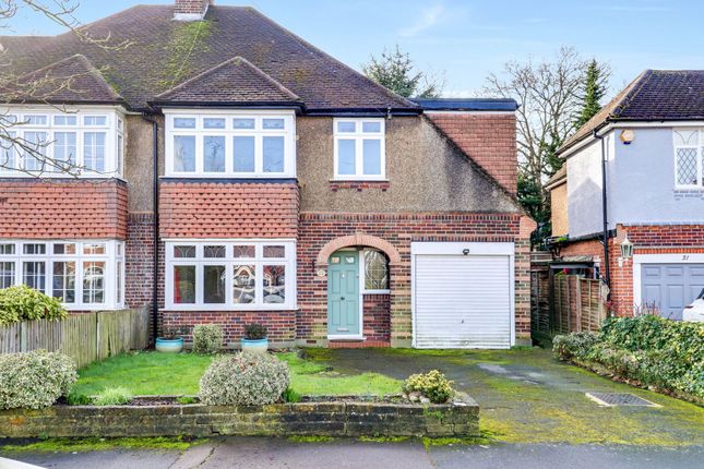 Hillmont Road, Esher, KT10 3 bed semi