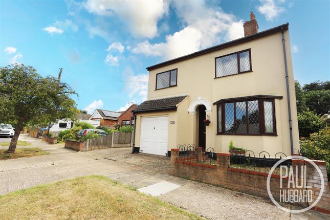 Fairfield Drive, Oulton, Suffolk 4 bed detached house for sale