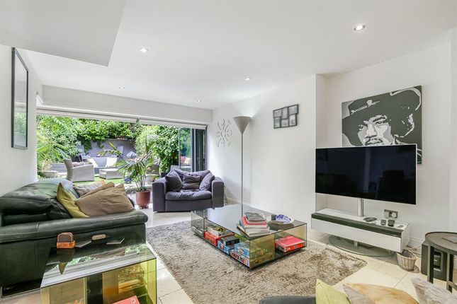 Eastlake Rd, London, SE5 5 bed terraced house for sale