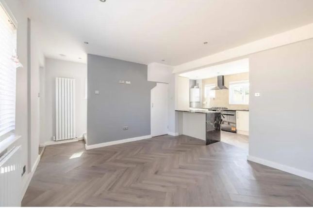 3 bed semi-detached house